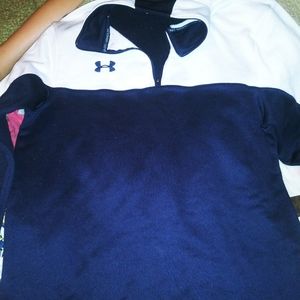 Woman's under armour 1/4 zip pull over